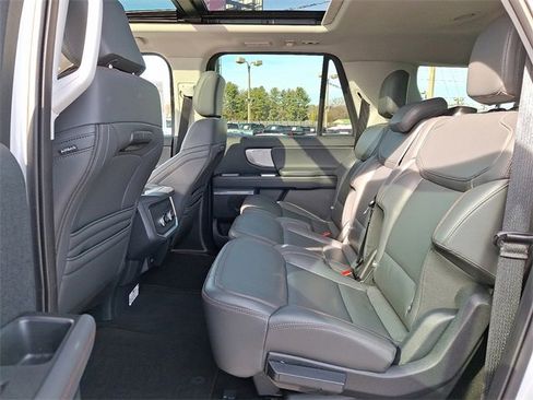 Used 2025 Ford Expedition Max Active image 10