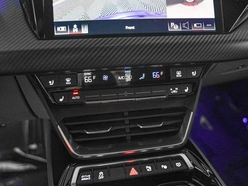 Used 2023 Audi RS e-tron GT w/ Carbon Performance Package image 21