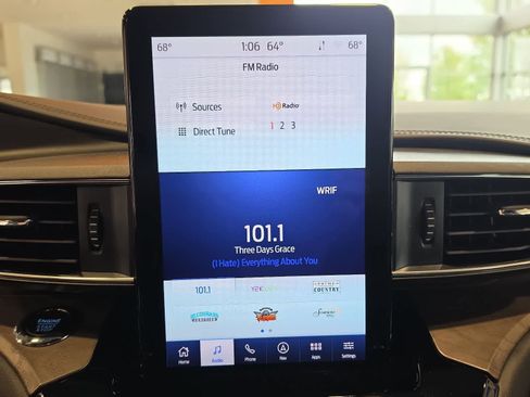 Used 2023 Ford Explorer Platinum w/ Technology Package AWD/4WD image 29