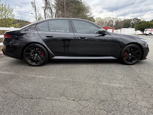 Used 2026 BMW M5 w/ Executive Package AWD/4WD image 2