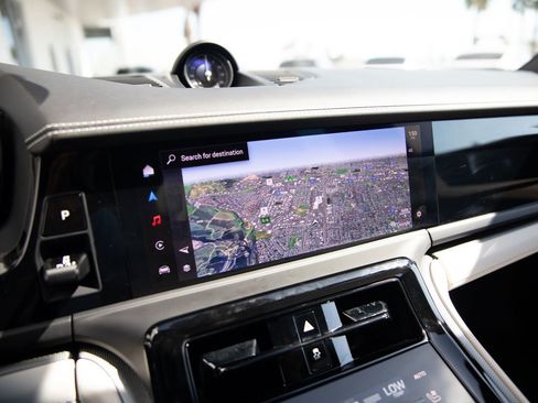 Certified 2025 Porsche Panamera 4S image 24