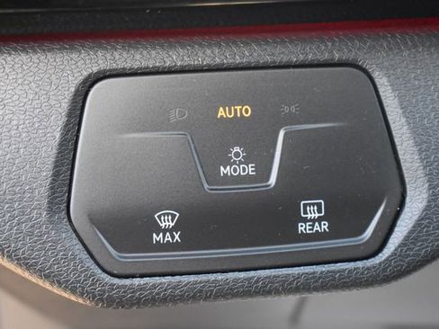 Used 2022 Volkswagen ID.4 Pro RWD image 21