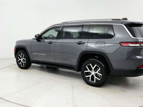 Used 2023 Jeep Grand Cherokee L Limited w/ Luxury Tech Group II AWD/4WD image 3