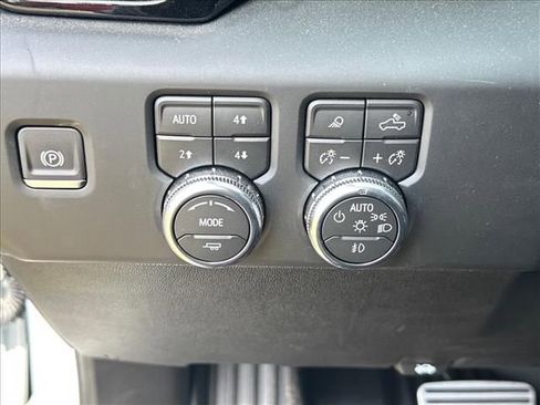 New 2026 GMC Sierra 2500 AT4 w/ Technology Package AWD/4WD image 31