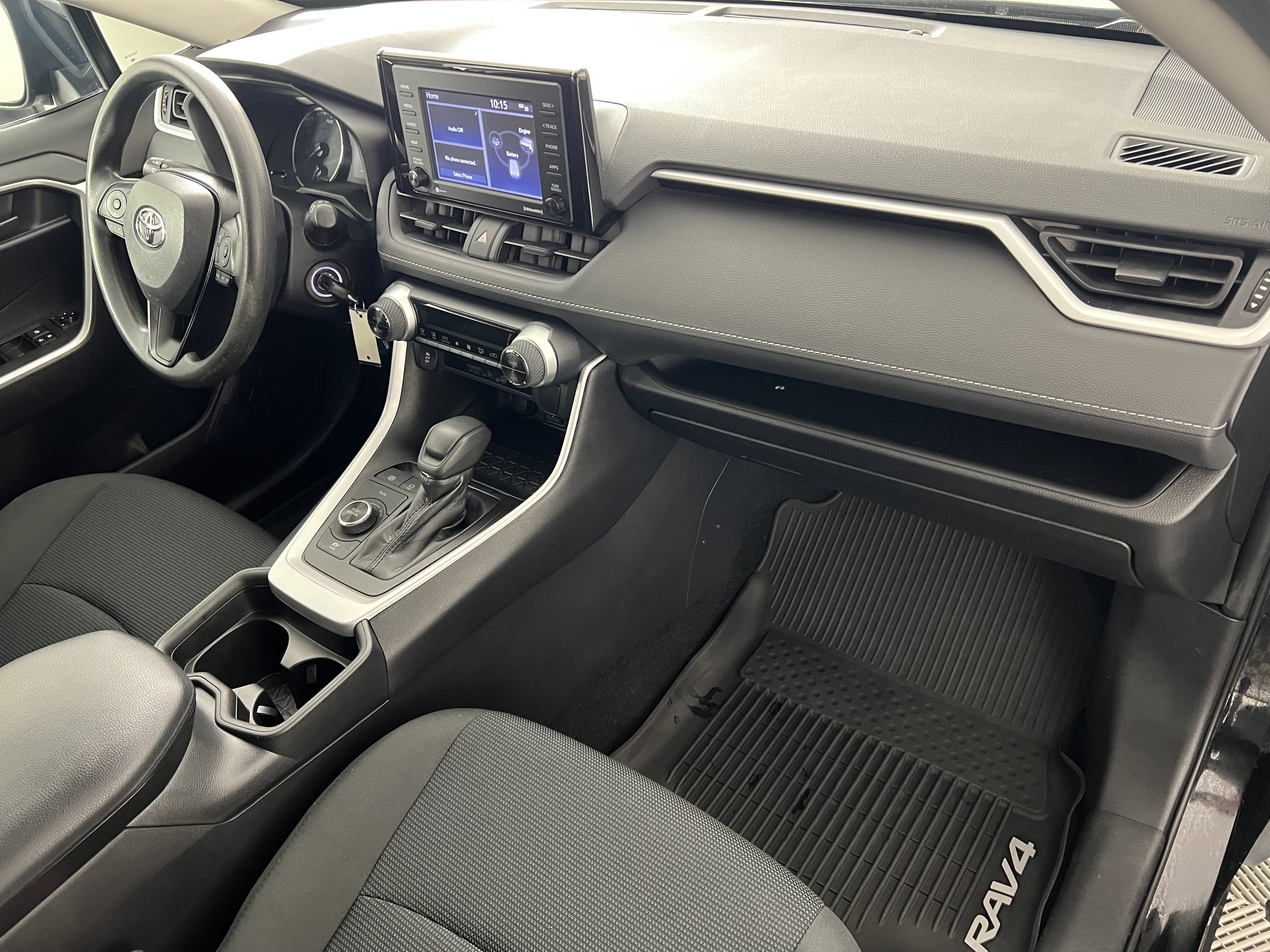Used 2021 Toyota RAV4 LE AWD/4WD image 25