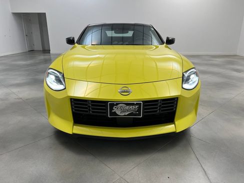 Used 2024 Nissan Z Performance w/ Floor Mat Package RWD image 3