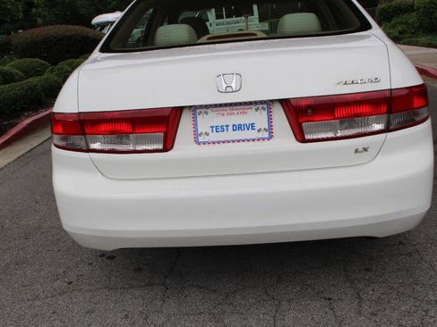 Used 2004 Honda Accord LX image 12