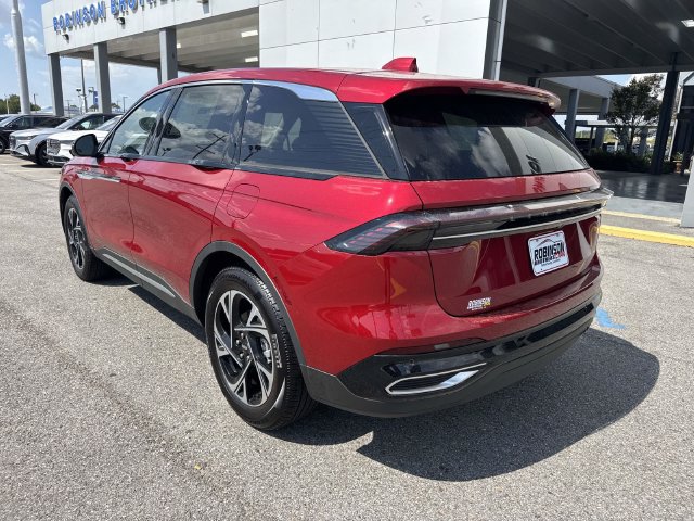 New 2026 Lincoln Nautilus Premier AWD/4WD image 5