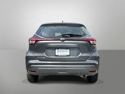 New 2025 Nissan Kicks Play S image 15