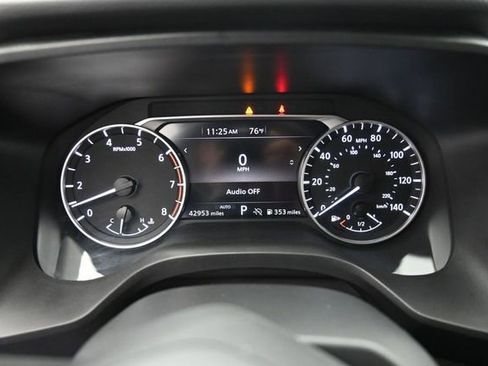 Used 2025 Nissan Rogue SV AWD/4WD image 31