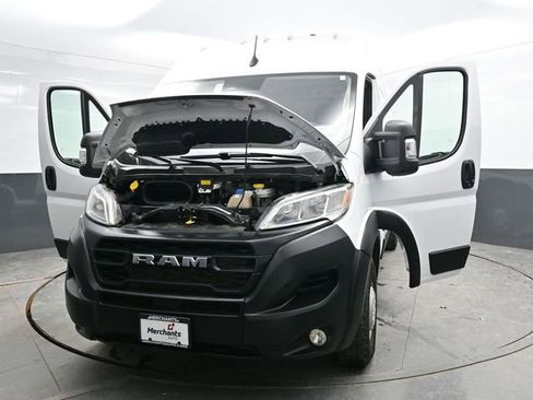 Used 2025 RAM ProMaster 2500 w/ Convenience Group image 37