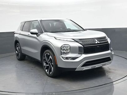 Used 2024 Mitsubishi Outlander SE