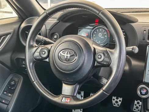 Used 2023 Toyota GR86 Premium w/ ALL Weather Mat Package (TMS) RWD image 15