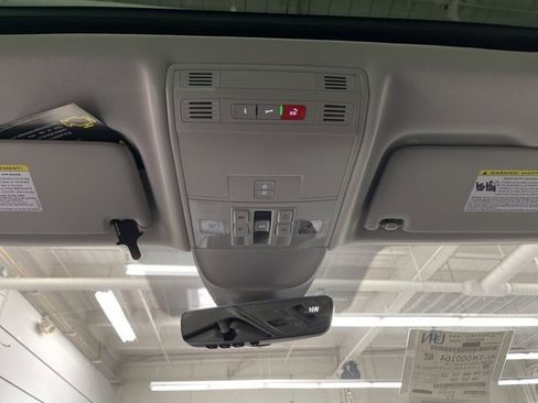 New 2026 Volkswagen Taos SEL image 23