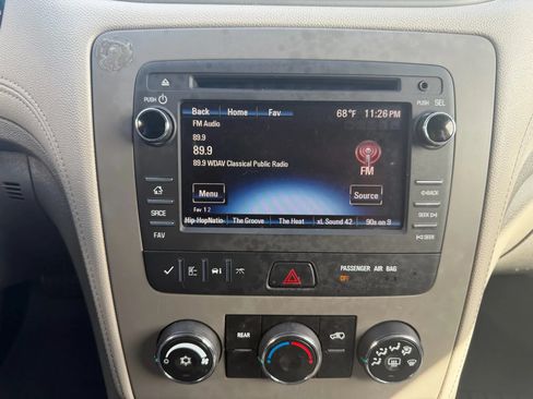 Used 2017 Chevrolet Traverse LS FWD image 17