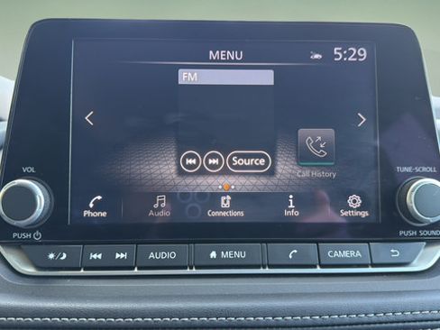 Used 2023 Nissan Rogue SV AWD/4WD image 22