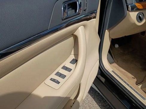 Used 2009 Lincoln MKS FWD image 10