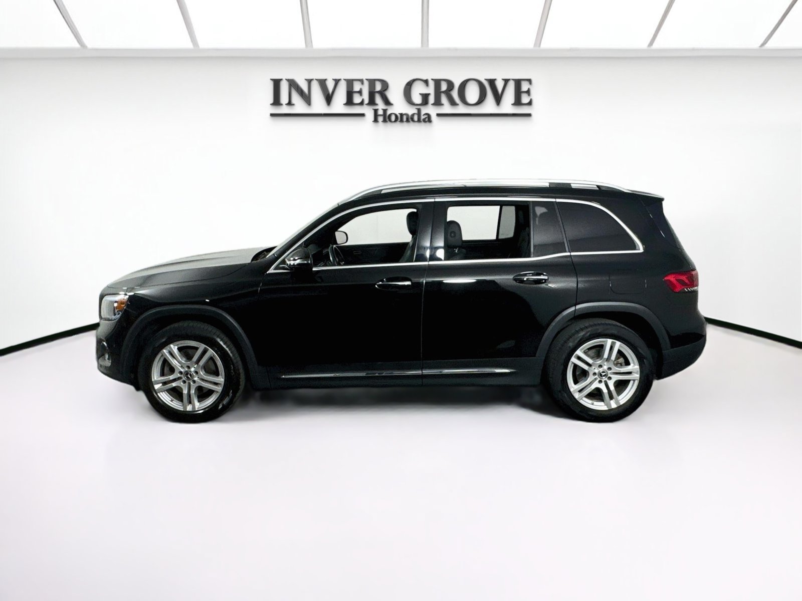 Used 2022 Mercedes-Benz GLB 250 4MATIC image 8