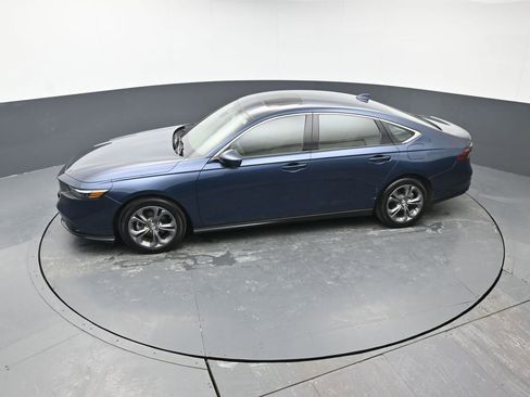 Certified 2024 Honda Accord EX image 39