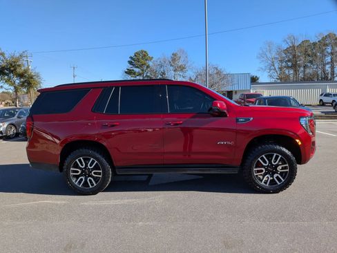 Used 2024 GMC Yukon AT4 w/ Technology Package image 2