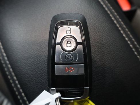 Used 2022 Ford Escape SE w/ Cold Weather Package image 25