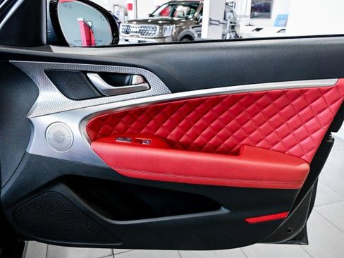 Used 2022 Genesis G70 3.3T Launch Edition image 28