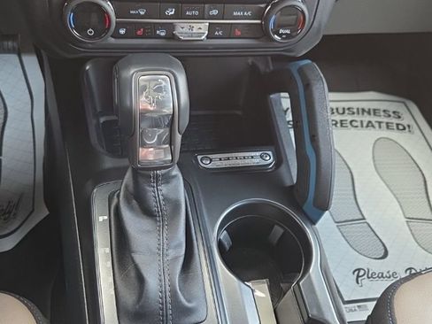 Used 2024 Ford Bronco Wildtrak AWD/4WD image 12