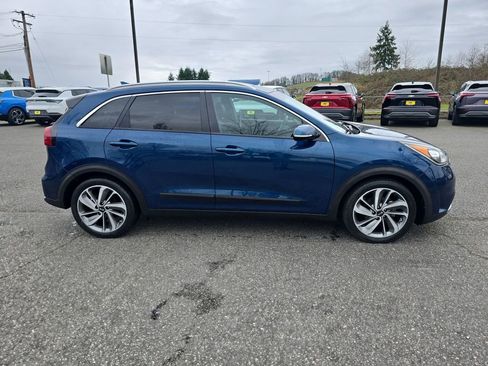Used 2017 Kia Niro Touring image 7