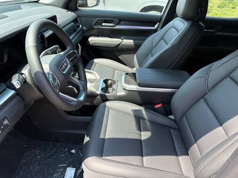 New 2026 GMC Terrain Elevation w/ Elevation Premium Package AWD/4WD image 4