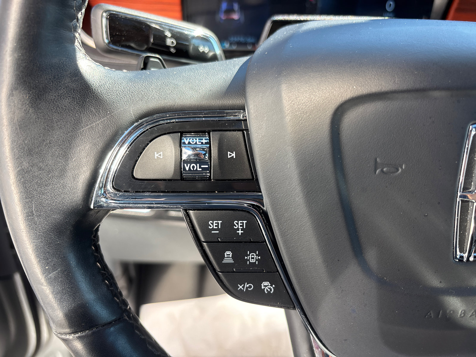 Certified 2024 Lincoln Navigator Reserve AWD/4WD image 17