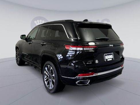 Used 2023 Jeep Grand Cherokee Overland AWD/4WD image 4