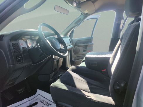 Used 2004 Dodge Ram 1500 Truck SLT w/ Sport Appearance Group image 18