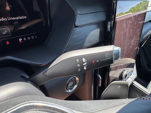 New 2026 GMC Acadia AT4 w/ Luxury Package AWD/4WD image 33