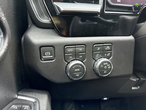 New 2026 GMC Sierra 1500 Elevation AWD/4WD image 18