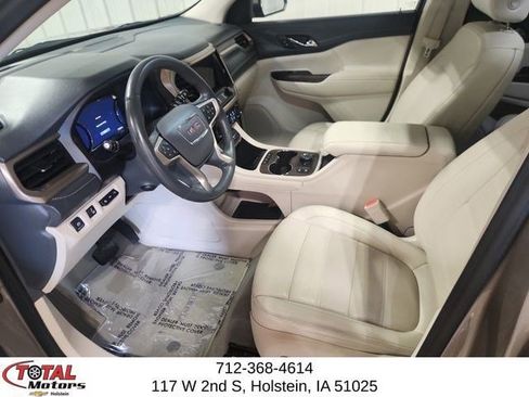 Used 2023 GMC Acadia Denali w/ Denali Technology Package AWD/4WD image 12