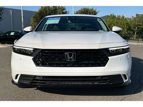 Certified 2025 Honda Accord EX-L image 9
