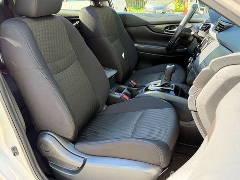 Used 2018 Nissan Rogue SV w/ Premium Package AWD/4WD image 20