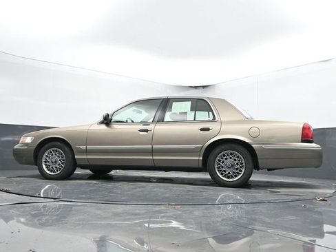 Used 2002 Mercury Grand Marquis GS image 39