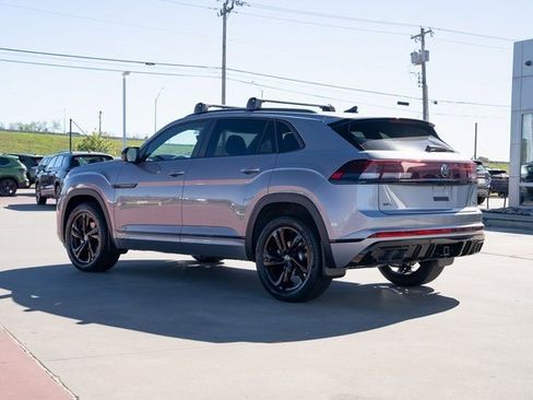 New 2026 Volkswagen Atlas Cross Sport SEL R-Line image 4