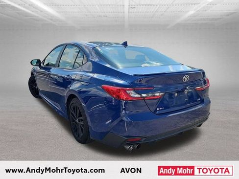 Used 2025 Toyota Camry SE FWD image 5