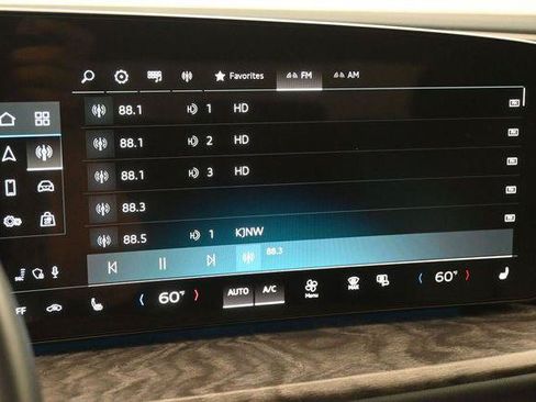 Used 2025 Audi Q5 Premium w/ Convenience Package AWD/4WD image 19