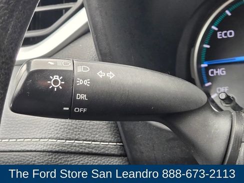 Used 2021 Toyota RAV4 LE AWD/4WD image 26