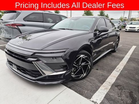 Used 2024 Hyundai Sonata SEL w/ Convenience Package FWD image 2