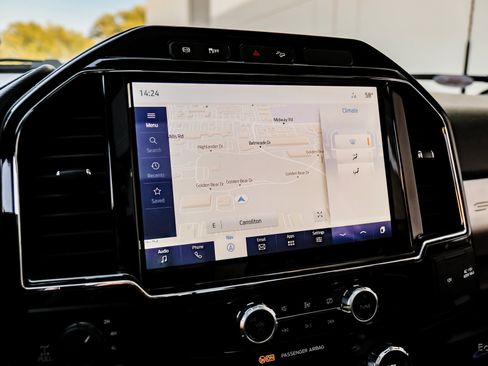 Used 2022 Ford F250 Lariat w/ Black Appearance Package image 59