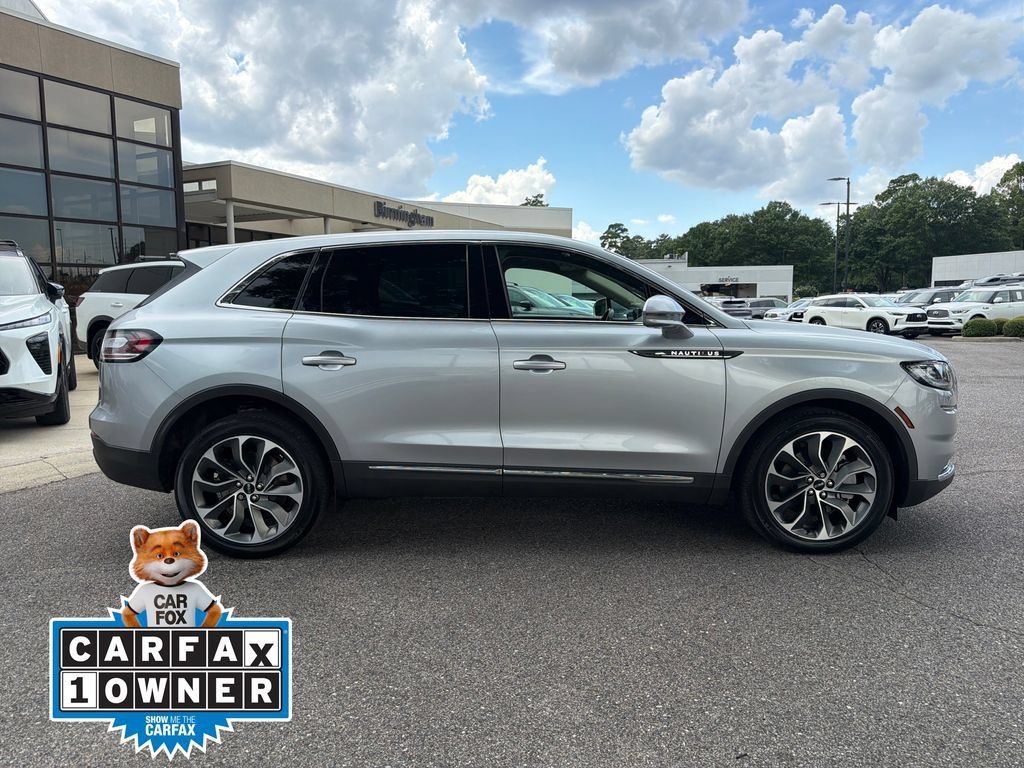 Used 2023 Lincoln Nautilus Reserve AWD/4WD image 13