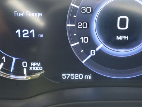 Used 2017 Cadillac Escalade Premium Luxury RWD image 31