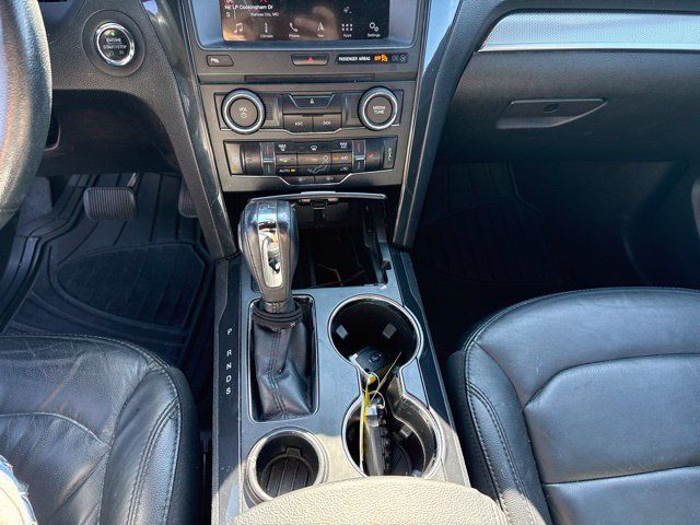 Used 2018 Ford Explorer XLT w/ Equipment Group 202A FWD image 22