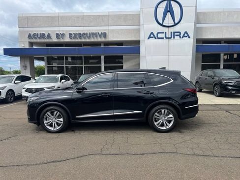 Used 2025 Acura MDX SH-AWD image 3