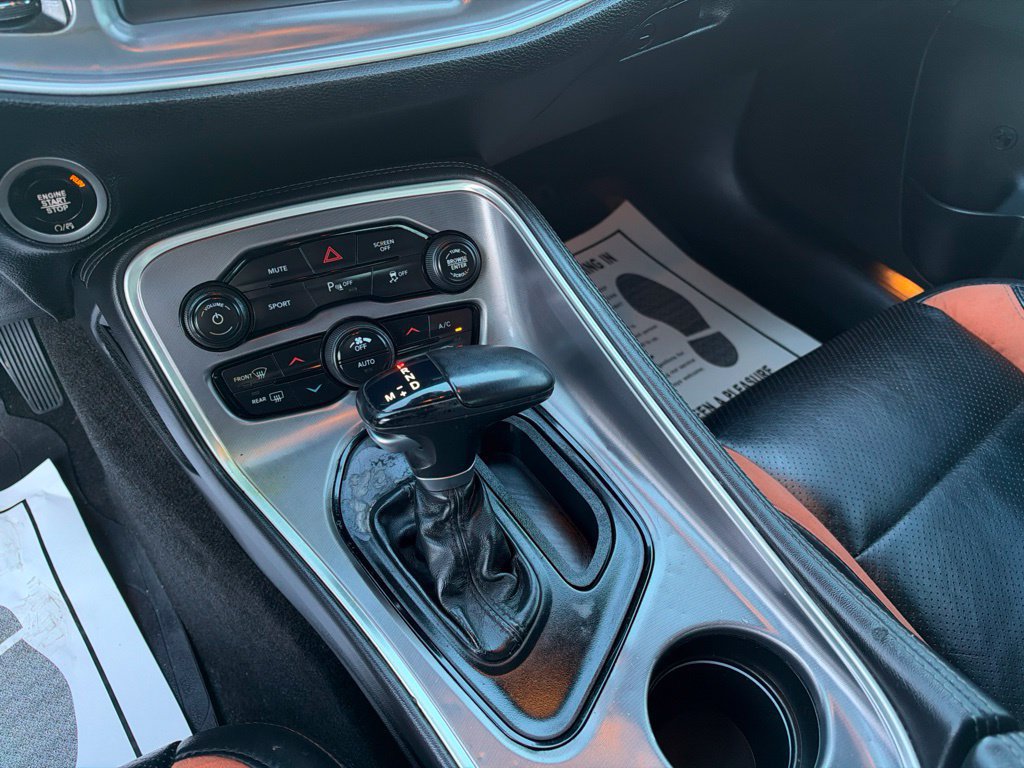 Used 2019 Dodge Challenger SXT w/ Driver Convenience Group RWD image 18