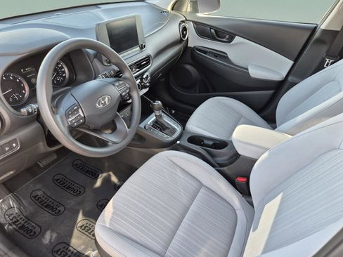 Certified 2022 Hyundai Kona SEL w/ Cargo Package AWD/4WD image 16